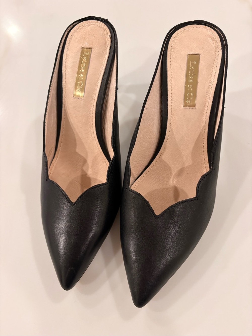 Louise et Cie Black Pointed-Toe Scalloped Leather Mules